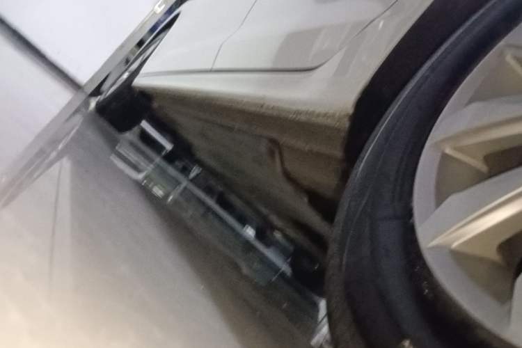 Used Volkswagen Bora 2021 1.5L Automatic Fashionable Smart Connectivity Version Left Side Sill