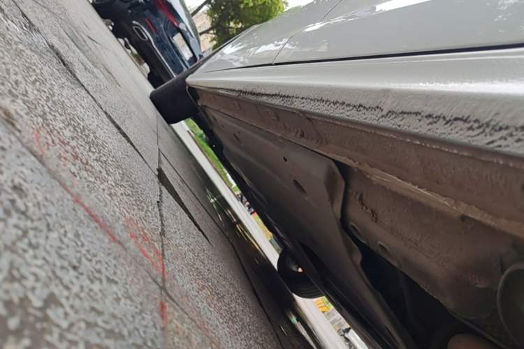 Used Volkswagen Bora 2021 1.5L Automatic Elite Smart Connect Edition Left Side Sill
