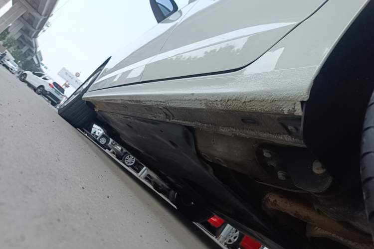 Used Volkswagen Bora 2021 1.5L Automatic Elite Smart Connect Edition Left Side Sill