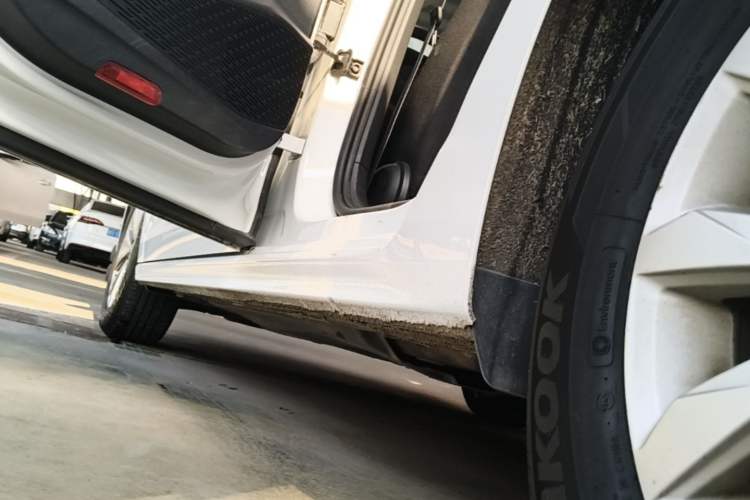 Used Volkswagen Bora 2021 1.5L Automatic Fashionable Smart Connectivity Version Left Side Sill