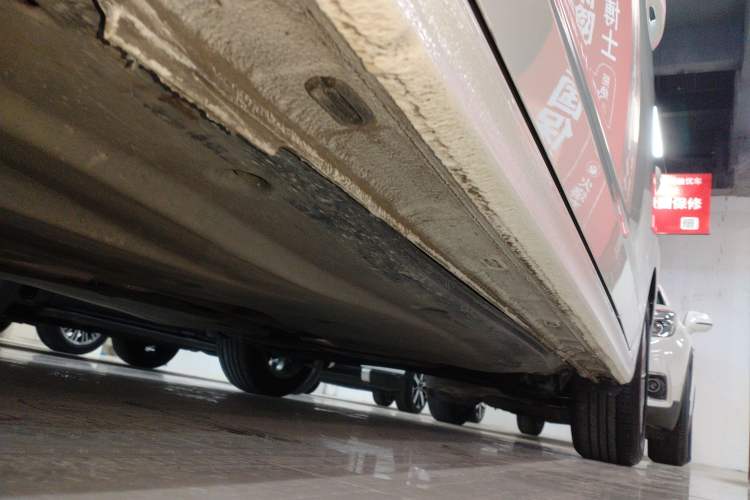Used Volkswagen Bora 2021 1.5L Automatic Comfort Smart Connect Edition Left Side Sill