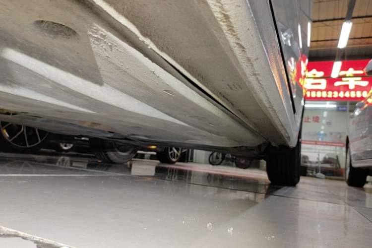 Used Volkswagen Bora 2021 1.5L Automatic Elite Smart Connect Edition Left Side Sill