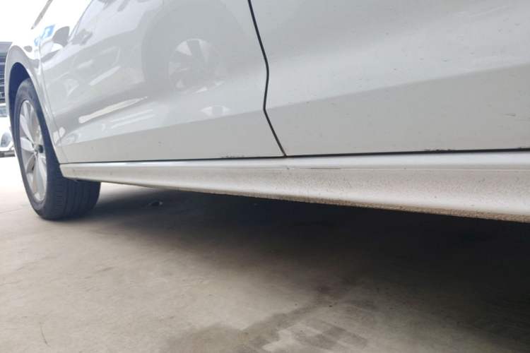 Used Volkswagen Bora 2021 1.5L Automatic Comfort Smart Connect Edition Left Side Sill