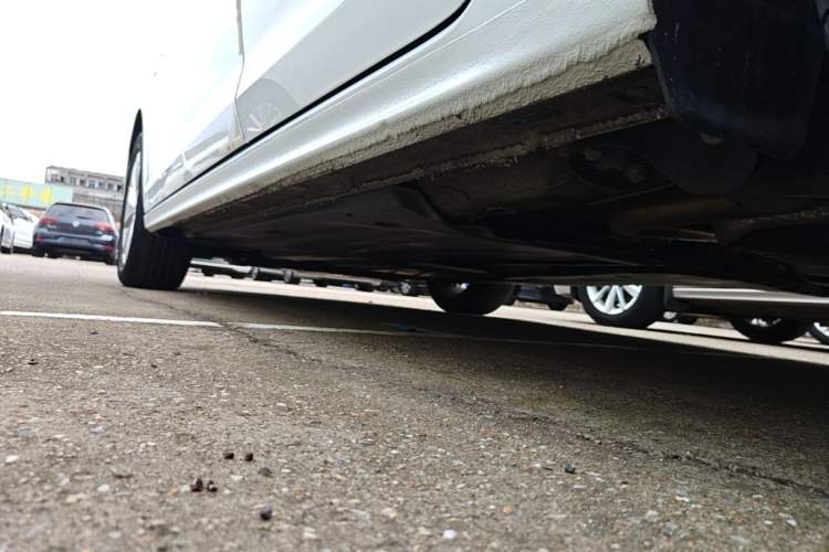 Used Volkswagen Bora 2021 1.5L Automatic Elite Smart Connect Edition Left Side Sill