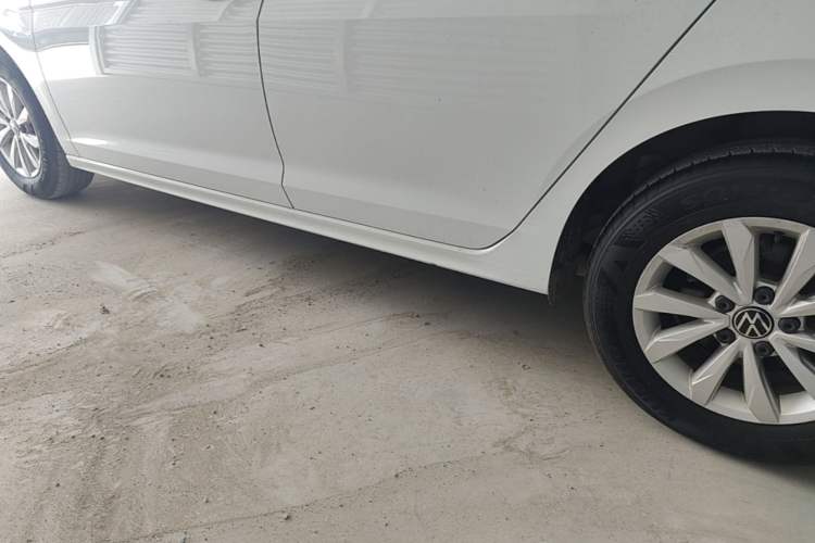 Used Volkswagen Bora 2021 1.5L Automatic Fashionable Smart Connectivity Version Left Side Sill