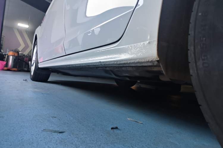 Used Volkswagen Bora 2021 1.5L Automatic Elite Smart Connect Edition Left Side Sill