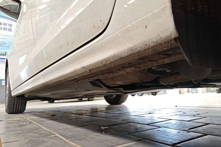 Used Volkswagen Bora 2021 1.5L Automatic Fashionable Smart Connectivity Version Left Side Sill