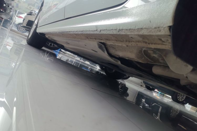 Used Volkswagen Bora 2021 1.5L Automatic Comfort Smart Connect Edition Left Side Sill