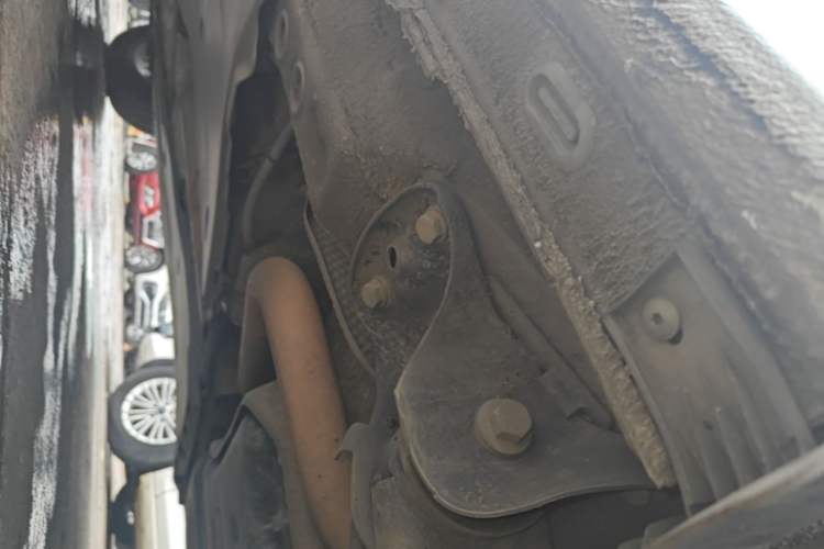 Used Volkswagen Bora 2021 1.5L Automatic Elite Smart Connect Edition Left Side Sill