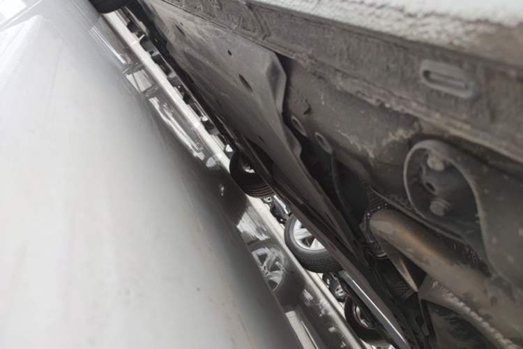 Used Volkswagen Bora 2021 1.5L Automatic Elite Smart Connect Edition Left Side Sill
