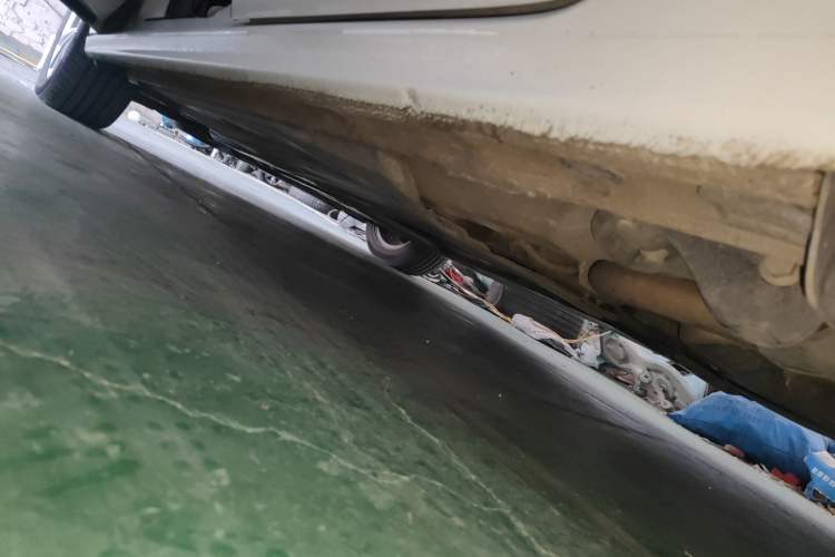 Used Volkswagen Bora 2021 1.5L Automatic Comfort Smart Connect Edition Left Side Sill