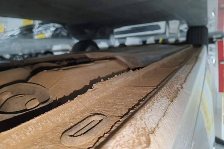 Used Volkswagen Bora 2021 1.5L Automatic Comfort Smart Connect Edition Left Side Sill