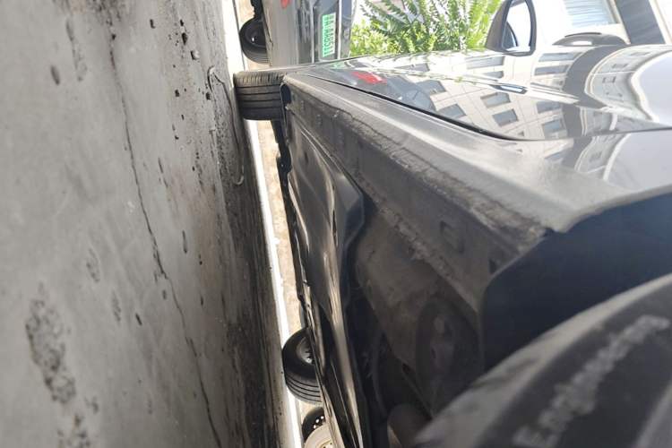Used Volkswagen Bora 2021 1.5L Automatic Comfort Smart Connect Edition Left Side Sill