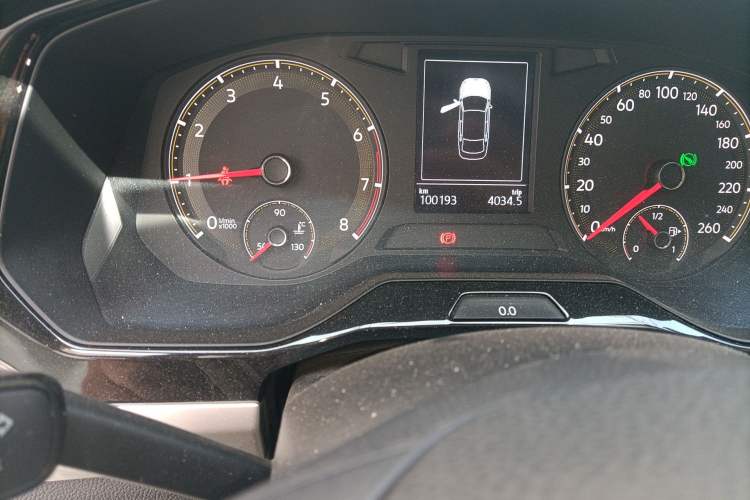 Used Volkswagen Bora 2021 1.5L Automatic Fashionable Smart Connectivity Version Odometer Close Up