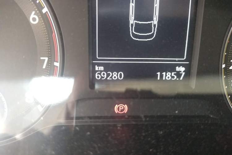 Used Volkswagen Bora 2021 1.5L Automatic Comfort Smart Connect Edition Odometer Close Up