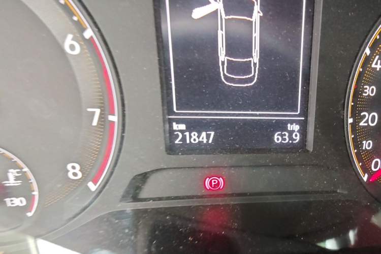 Used Volkswagen Bora 2021 1.5L Automatic Comfort Smart Connect Edition Odometer Close Up