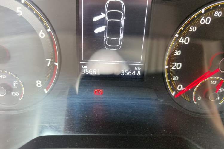 Used Volkswagen Bora 2021 1.5L Automatic Elite Smart Connect Edition Odometer Close Up