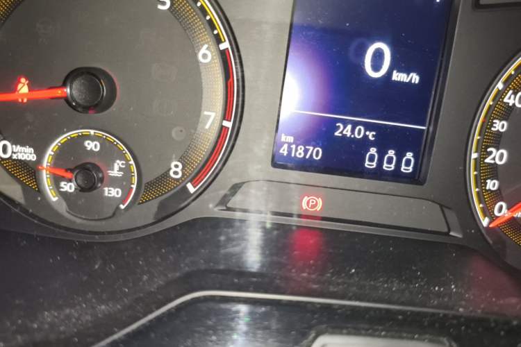 Used Volkswagen Bora 2021 1.5L Automatic Elite Smart Connect Edition Odometer Close Up