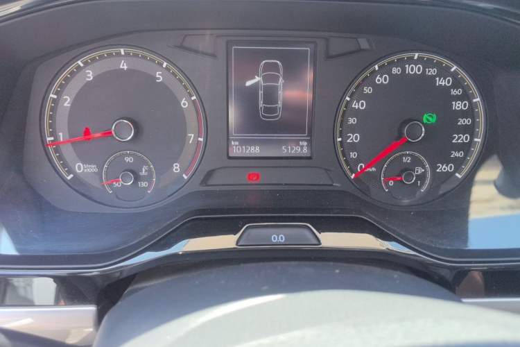 Used Volkswagen Bora 2021 1.5L Automatic Fashionable Smart Connectivity Version Odometer Close Up