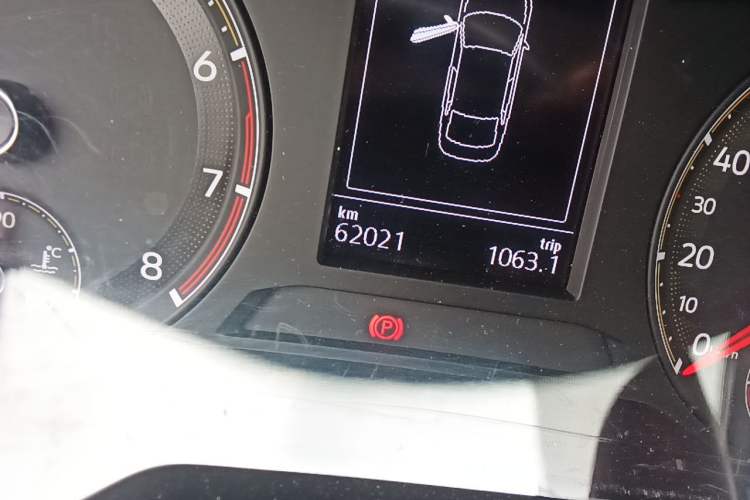 Used Volkswagen Bora 2021 1.5L Automatic Fashionable Smart Connectivity Version Odometer Close Up