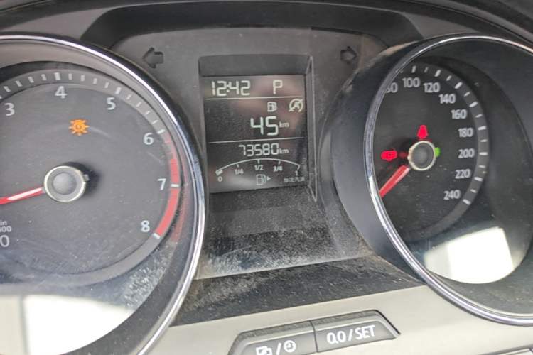 Used Volkswagen Bora 2021 1.5L Automatic Fashionable Smart Connectivity Version Odometer Close Up
