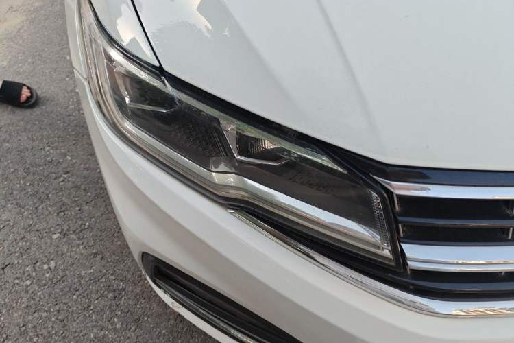 Used Volkswagen Bora 2021 1.5L Automatic Elite Smart Connect Edition Right Front Headlight
