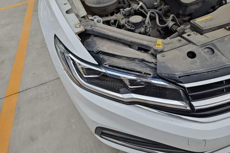 Used Volkswagen Bora 2021 1.5L Automatic Comfort Smart Connect Edition Right Front Headlight