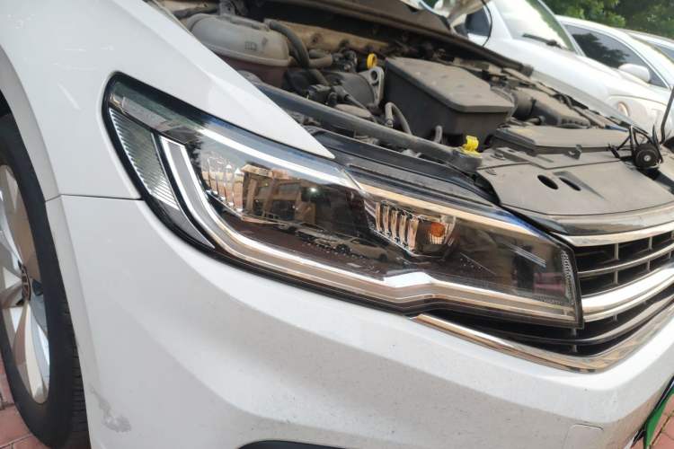Used Volkswagen Bora 2021 1.5L Automatic Elite Smart Connect Edition Right Front Headlight