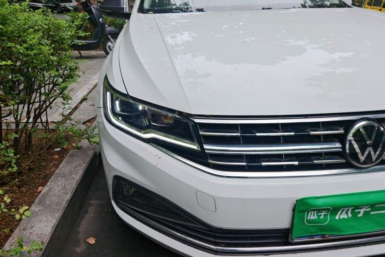 Used Volkswagen Bora 2021 1.5L Automatic Elite Smart Connect Edition Right Front Headlight