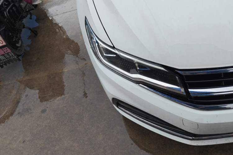 Used Volkswagen Bora 2021 1.5L Automatic Elite Smart Connect Edition Right Front Headlight