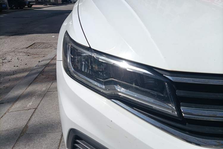 Used Volkswagen Bora 2021 1.5L Automatic Fashionable Smart Connectivity Version Right Front Headlight