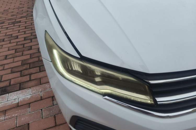 Used Volkswagen Bora 2021 1.5L Automatic Fashionable Smart Connectivity Version Right Front Headlight