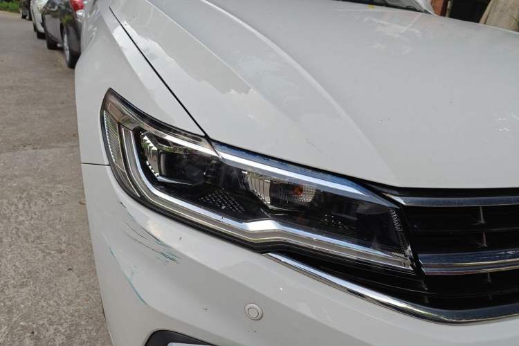 Used Volkswagen Bora 2021 1.5L Automatic Elite Smart Connect Edition Right Front Headlight