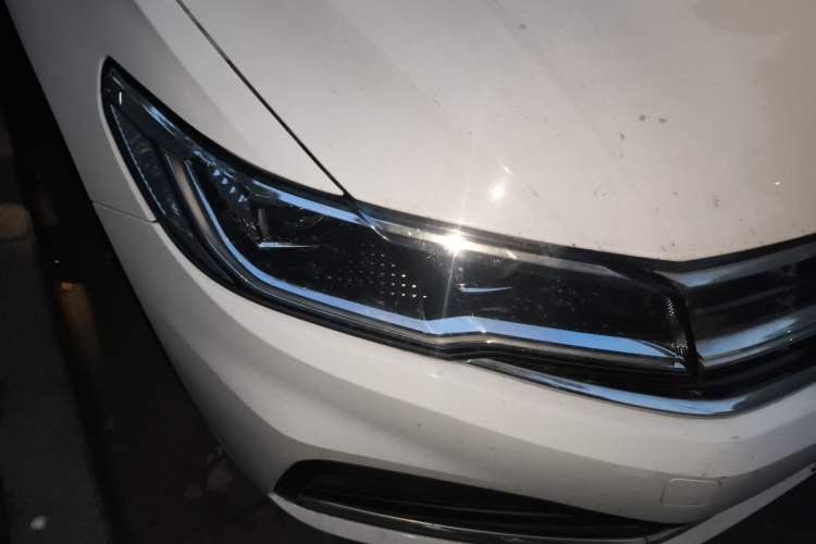 Used Volkswagen Bora 2021 280TSI DSG Elite Smart Connectivity Version Right Front Headlight