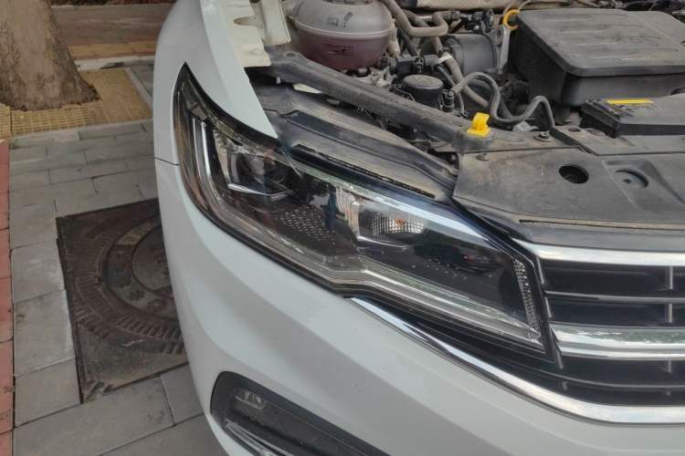 Used Volkswagen Bora 2021 1.5L Automatic Comfort Smart Connect Edition Right Front Headlight