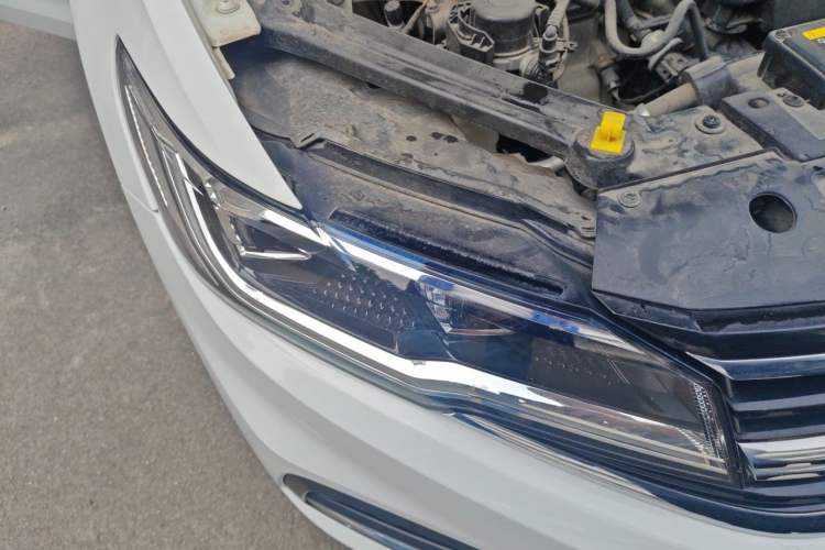 Used Volkswagen Bora 2021 1.5L Automatic Elite Smart Connect Edition Right Front Headlight