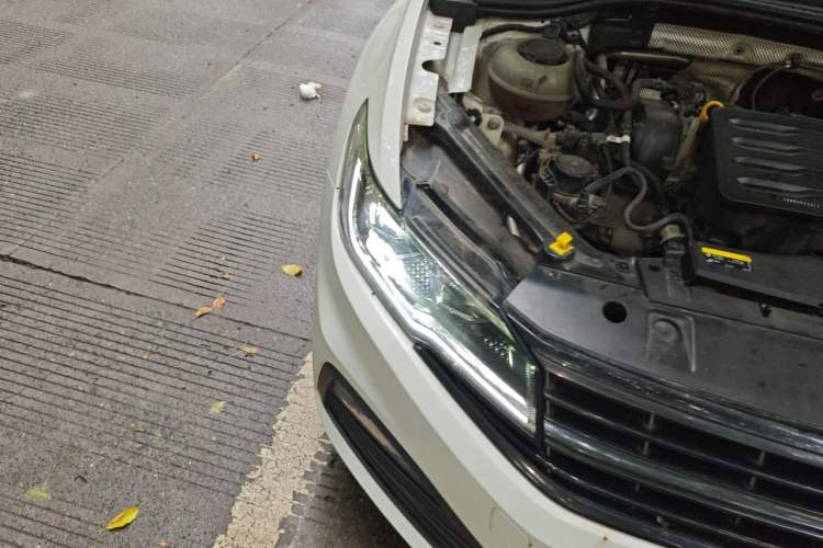 Used Volkswagen Bora 2021 1.5L Automatic Elite Smart Connect Edition Right Front Headlight