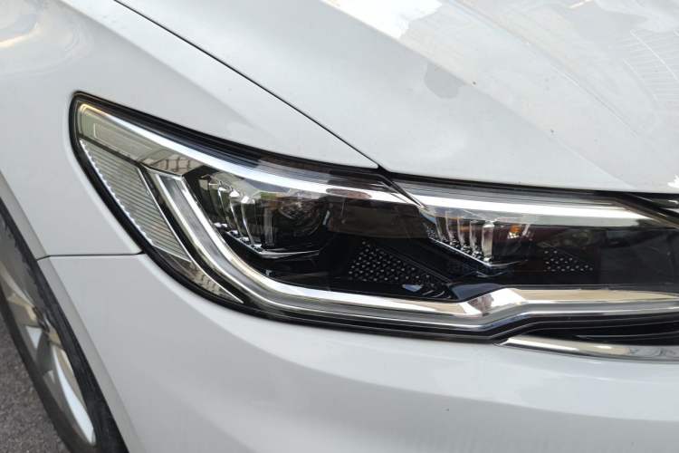 Used Volkswagen Bora 2021 1.5L Automatic Elite Smart Connect Edition Right Front Headlight