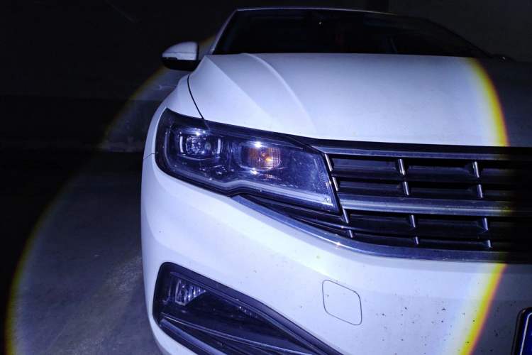 Used Volkswagen Bora 2021 1.5L Automatic Comfort Smart Connect Edition Right Front Headlight