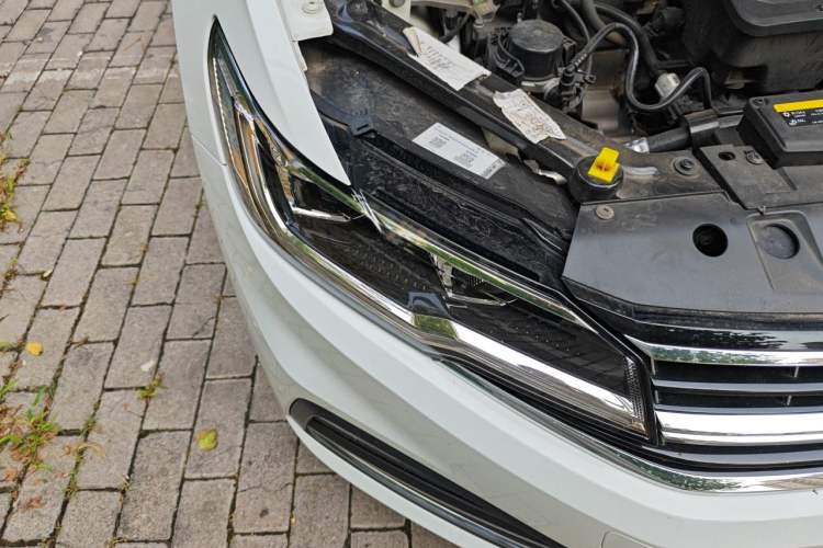 Used Volkswagen Bora 2021 1.5L Automatic Elite Smart Connect Edition Right Front Headlight