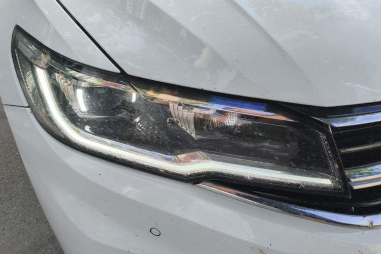 Used Volkswagen Bora 2021 1.5L Automatic Elite Smart Connect Edition Right Front Headlight