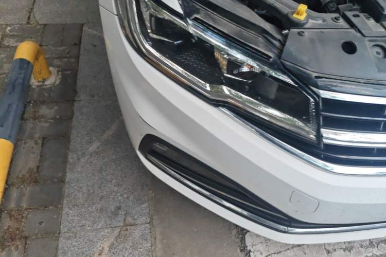 Used Volkswagen Bora 2021 1.5L Automatic Elite Smart Connect Edition Right Front Headlight