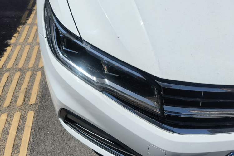 Used Volkswagen Bora 2021 280TSI DSG Elite Smart Connectivity Version Right Front Headlight