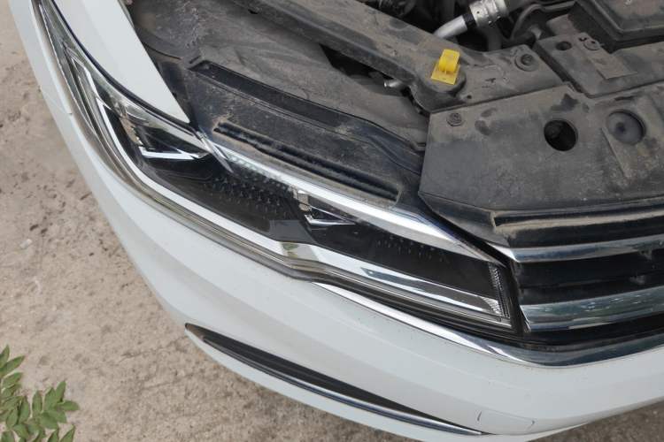 Used Volkswagen Bora 2021 1.5L Automatic Elite Smart Connect Edition Right Front Headlight