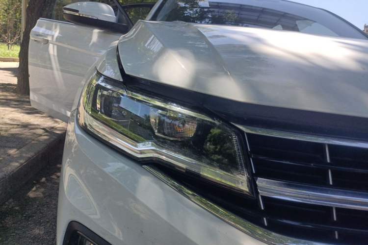 Used Volkswagen Bora 2021 1.5L Automatic Elite Smart Connect Edition Right Front Headlight