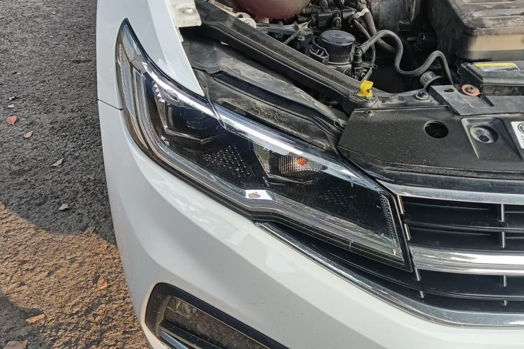 Used Volkswagen Bora 2021 1.5L Automatic Comfort Smart Connect Edition Right Front Headlight