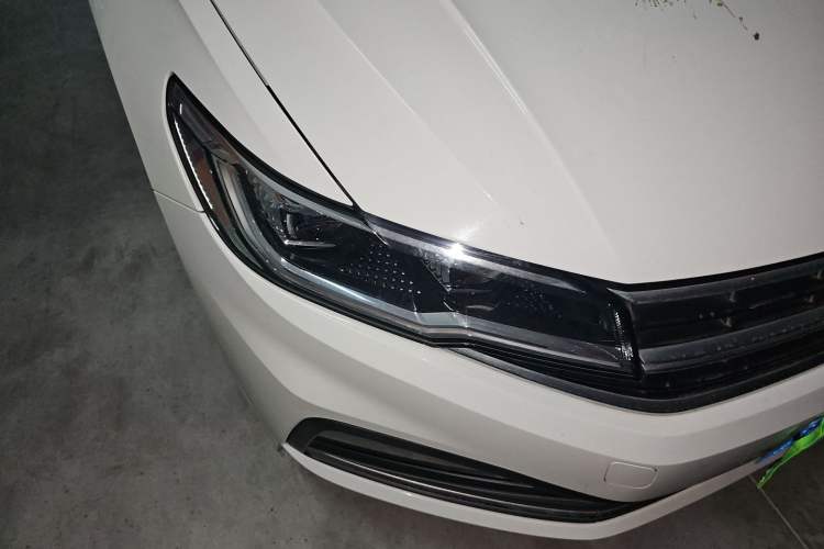 Used Volkswagen Bora 2021 1.5L Automatic Comfort Smart Connect Edition Right Front Headlight