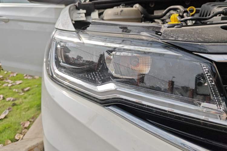 Used Volkswagen Bora 2021 280TSI DSG Elite Smart Connectivity Version Right Front Headlight