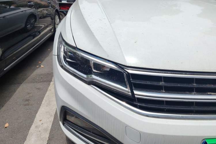 Used Volkswagen Bora 2021 1.5L Automatic Elite Smart Connect Edition Right Front Headlight