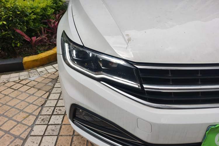 Used Volkswagen Bora 2021 1.5L Automatic Comfort Smart Connect Edition Right Front Headlight